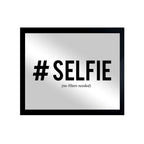 Hashtag Selfie Noir