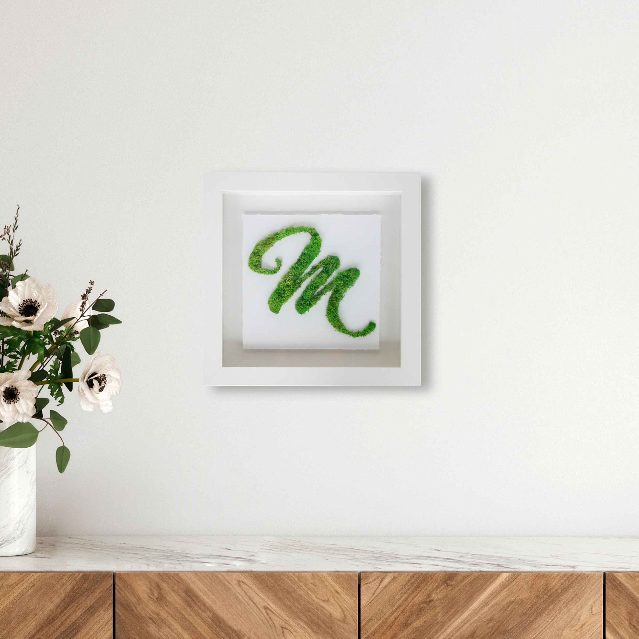 Moss Script M Secondary image
