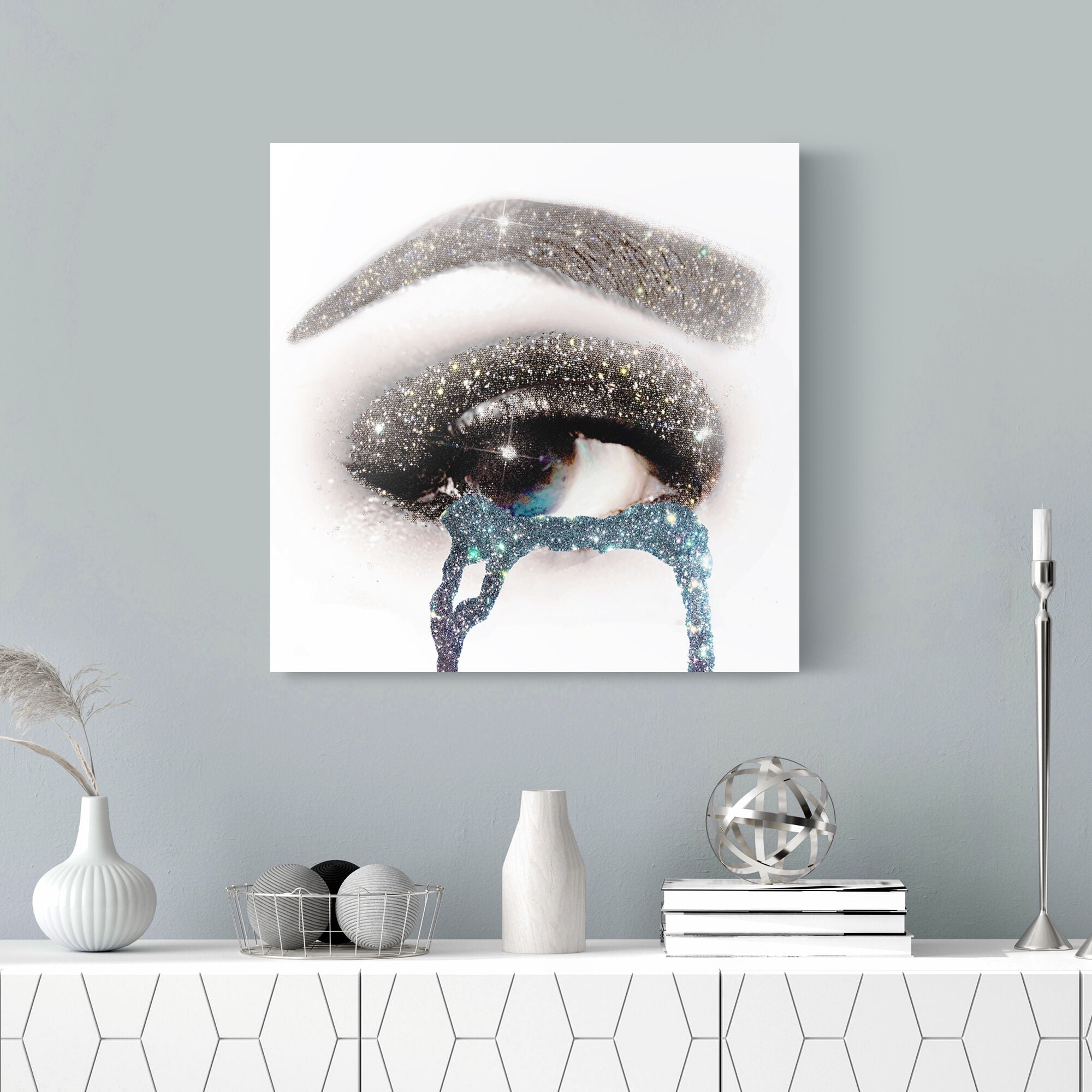 Eyes and Rhinestones: Diamond Dust™ Secondary image