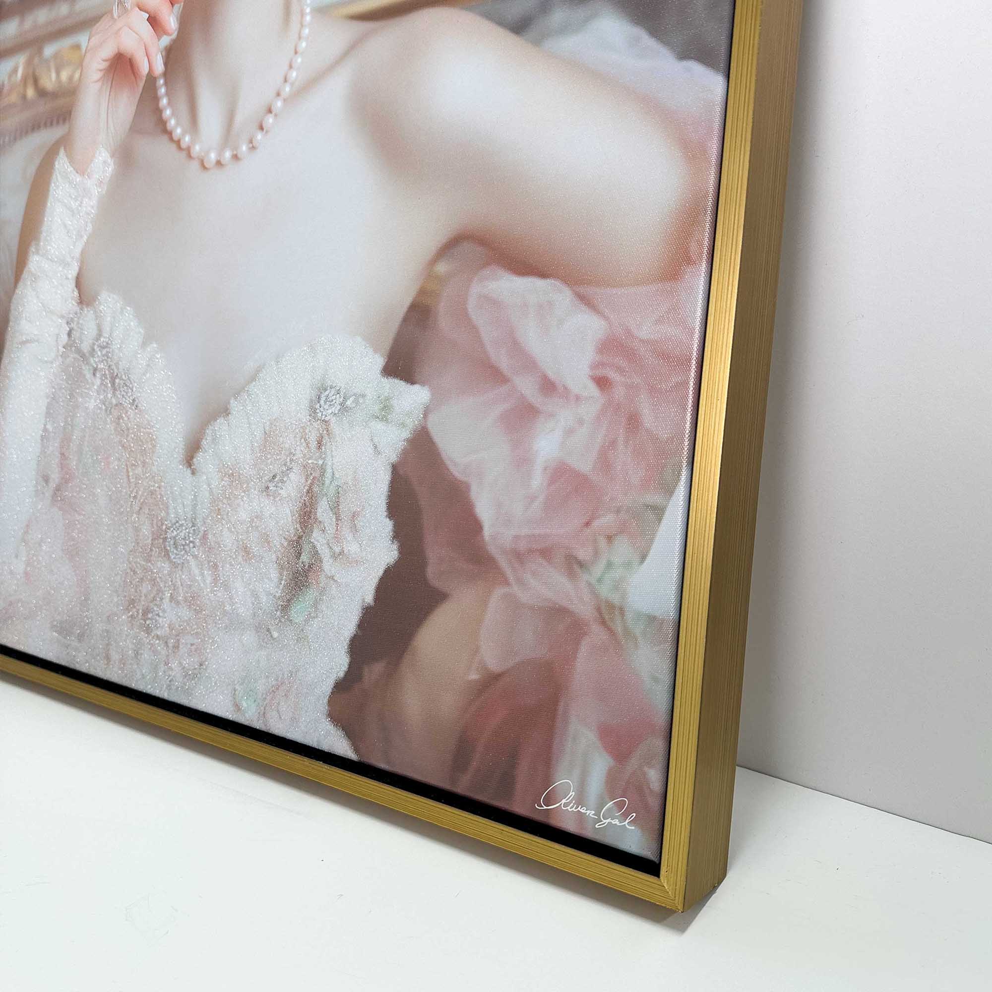 Duchess of Cool I - With Diamond Dust™ and Glitter
